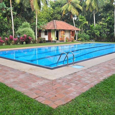 Soba Lanka Holiday Resort Melsiripura ภายนอก รูปภาพ