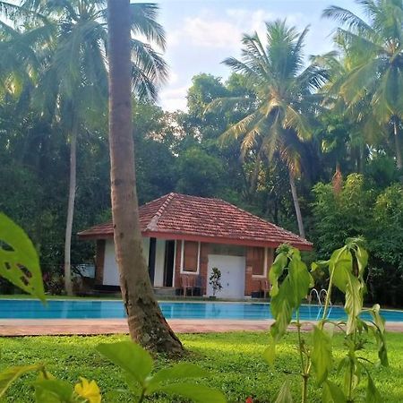 Soba Lanka Holiday Resort Melsiripura ภายนอก รูปภาพ