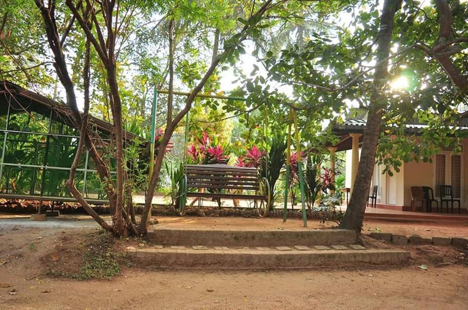 Soba Lanka Holiday Resort Melsiripura ภายนอก รูปภาพ