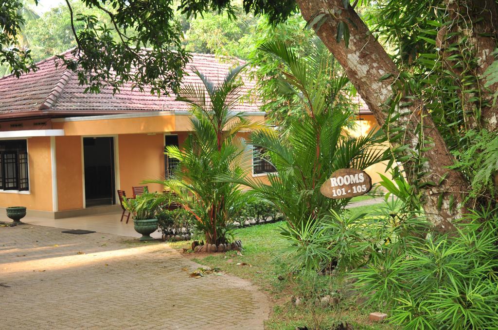 Soba Lanka Holiday Resort Melsiripura ภายนอก รูปภาพ