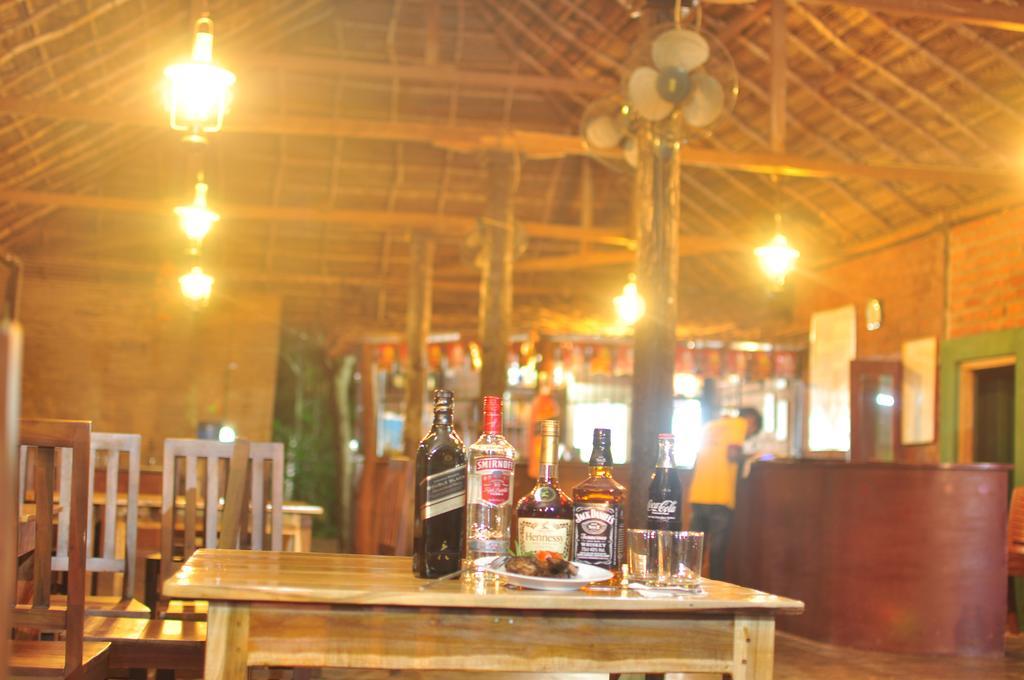 Soba Lanka Holiday Resort Melsiripura ภายนอก รูปภาพ