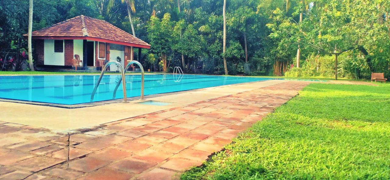Soba Lanka Holiday Resort Melsiripura ภายนอก รูปภาพ